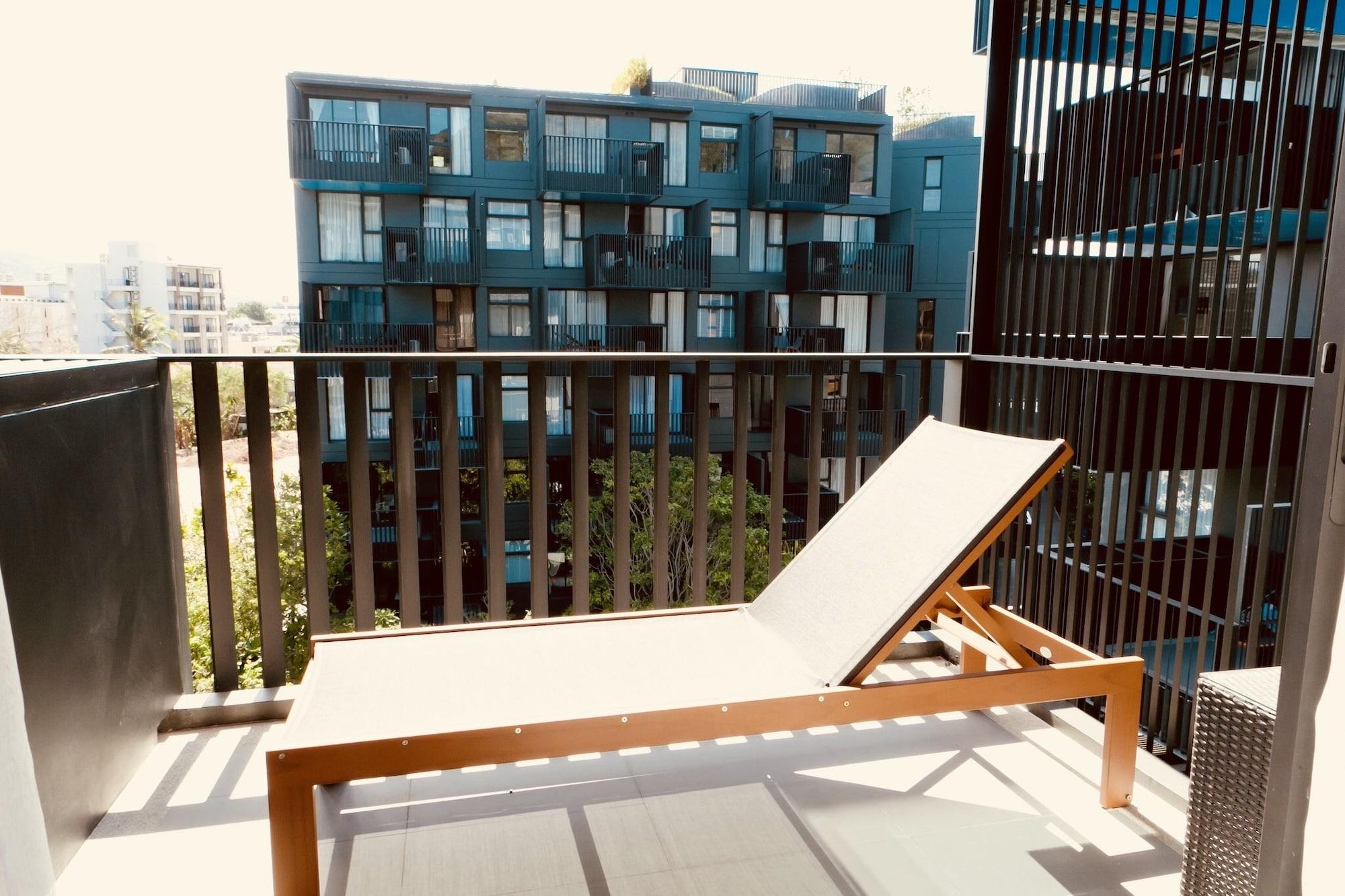 The Deck Condo Patong By Vip Екстериор снимка