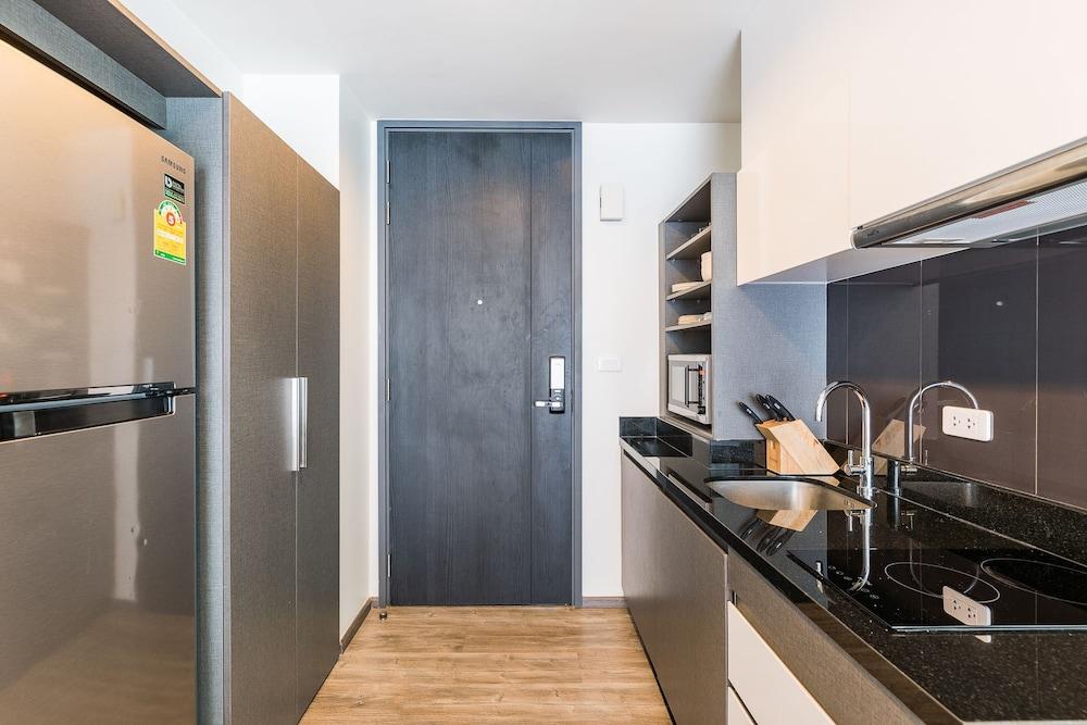 The Deck Condo Patong By Vip Екстериор снимка
