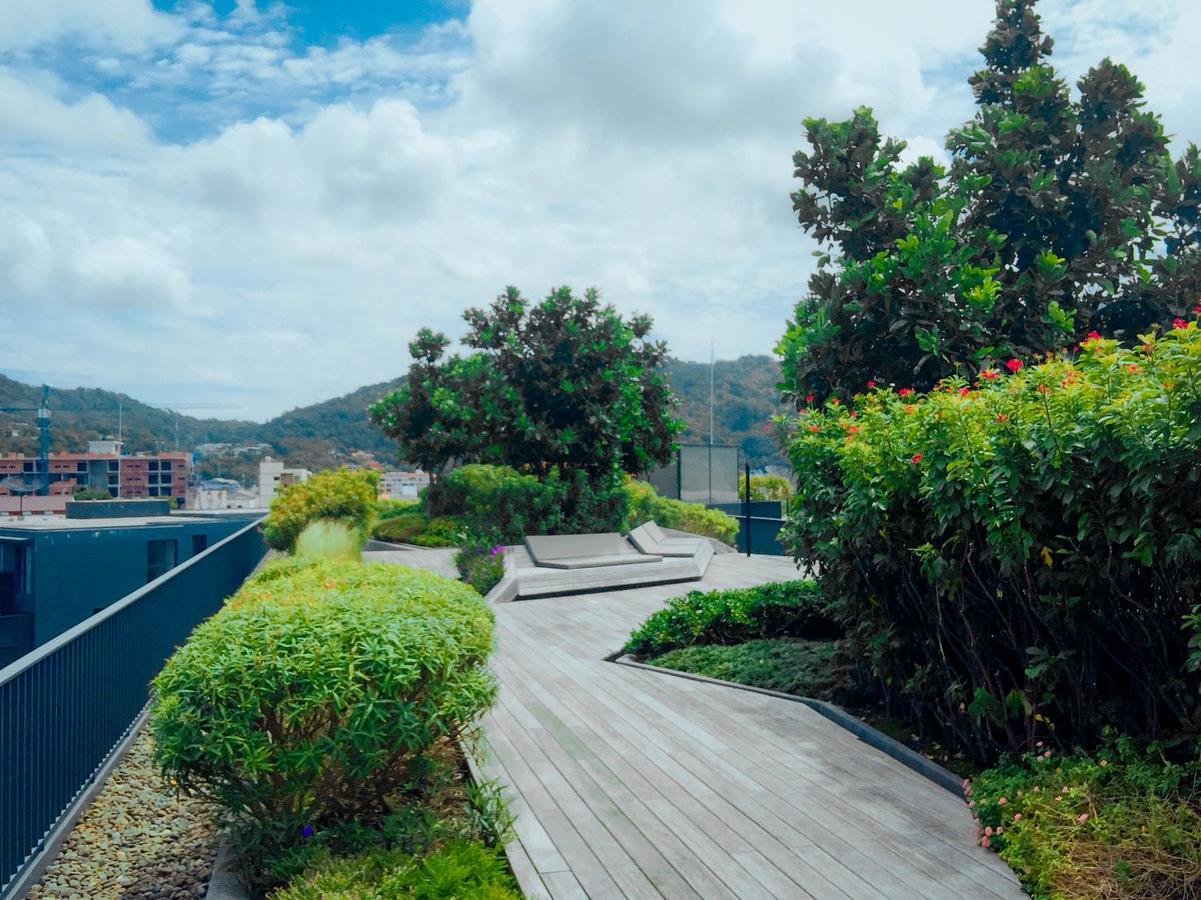 The Deck Condo Patong By Vip Екстериор снимка