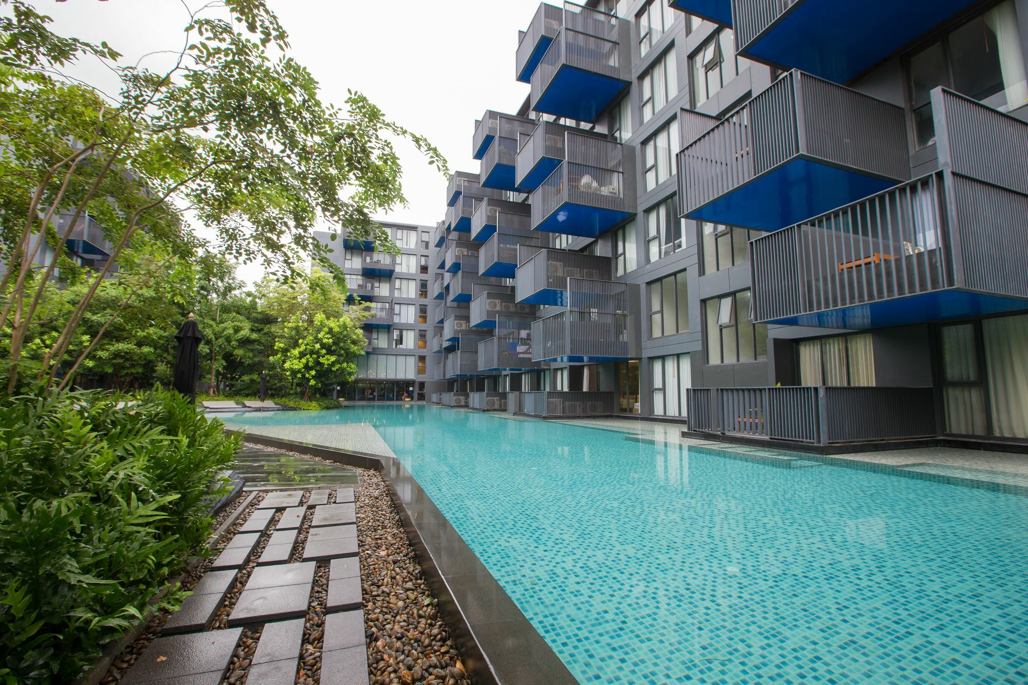 The Deck Condo Patong By Vip Екстериор снимка